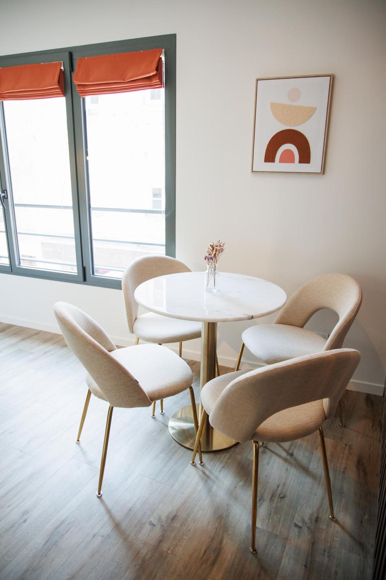 Appart'Hotel Le Corot - Acces Autonome - Saint-Junien Centre Екстериор снимка